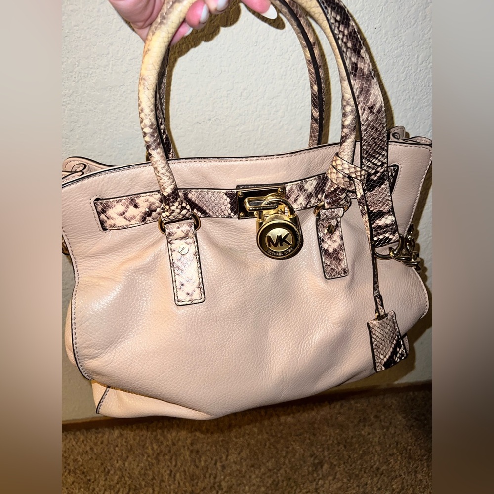 MK purse